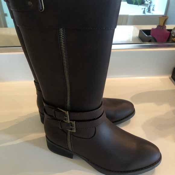 COPY - NIB GIRLS KENNETH COLE BROWN TALL BOOTS SZ 2.5 - Picture 1 of 7